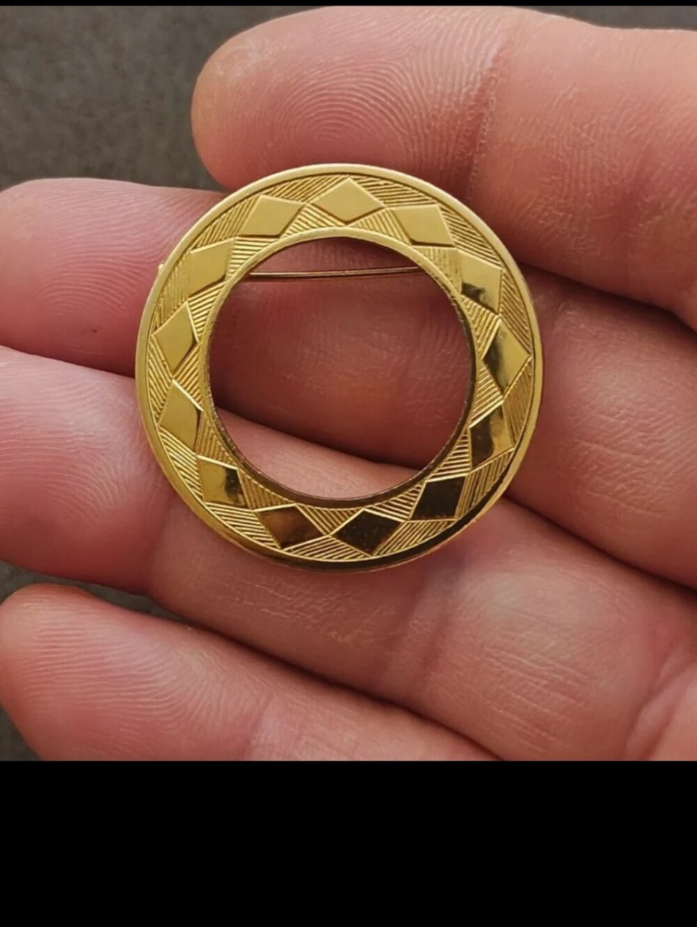 1950s Mid Century Modern Gold Tone Circle Brooch.